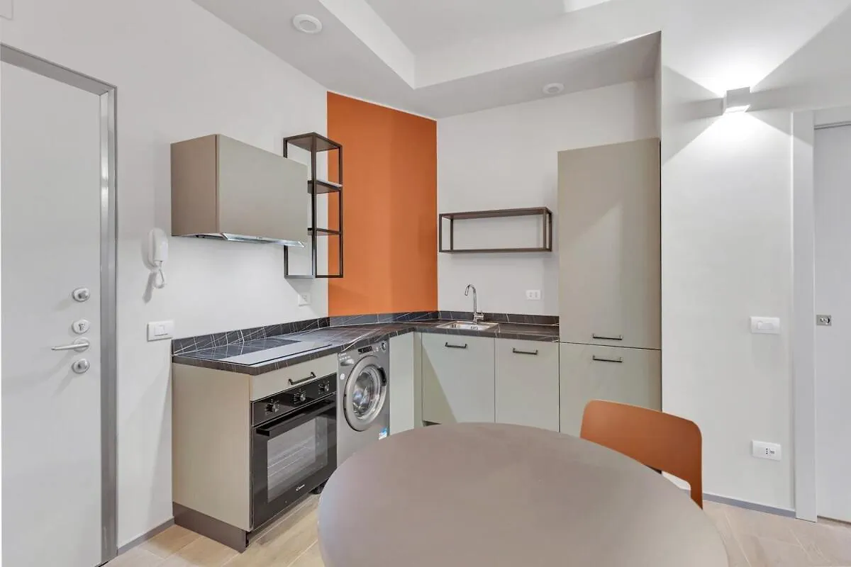 Cozy Apartment Navigli Milano 0*, Milan