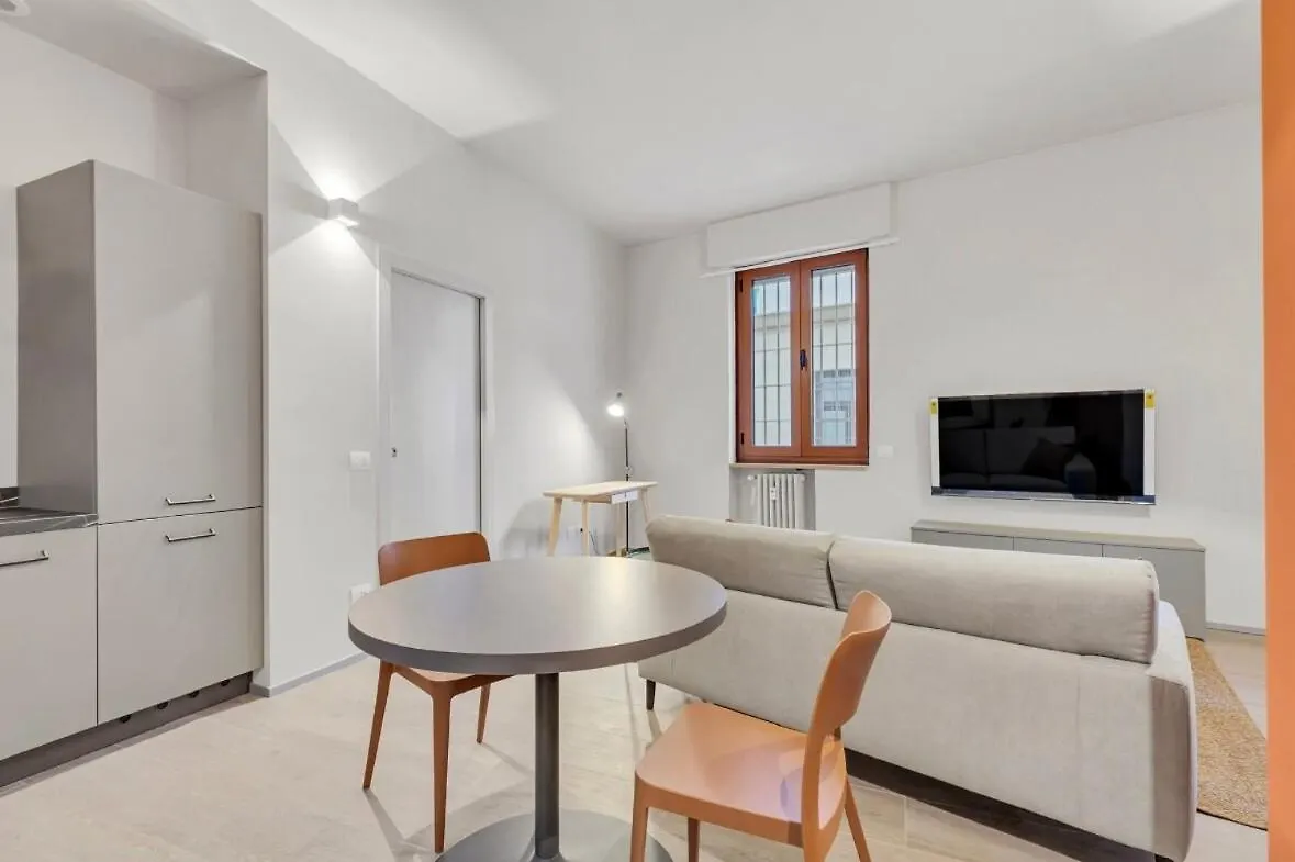 Cozy Apartment Navigli Milano Milan